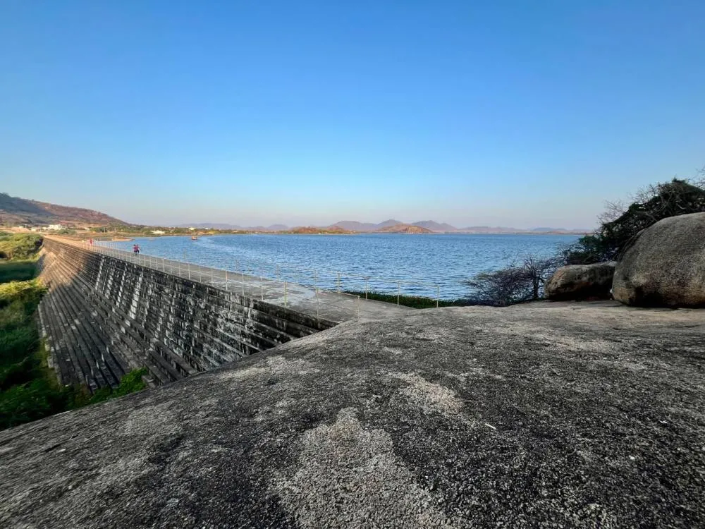 Barragem do Poço do Magro: oito anos de impasse, invasões e silêncio da Justiça