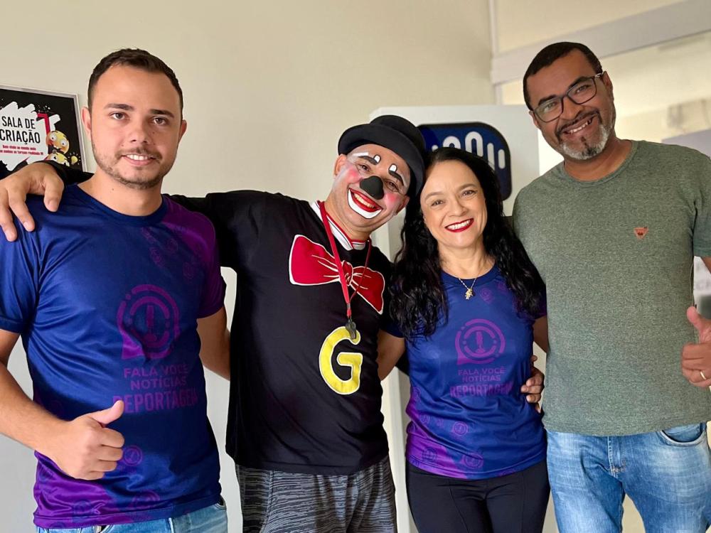 Palhaço Gravatinha expõe sua trajetória de 25 anos de alegria em Guanambi 